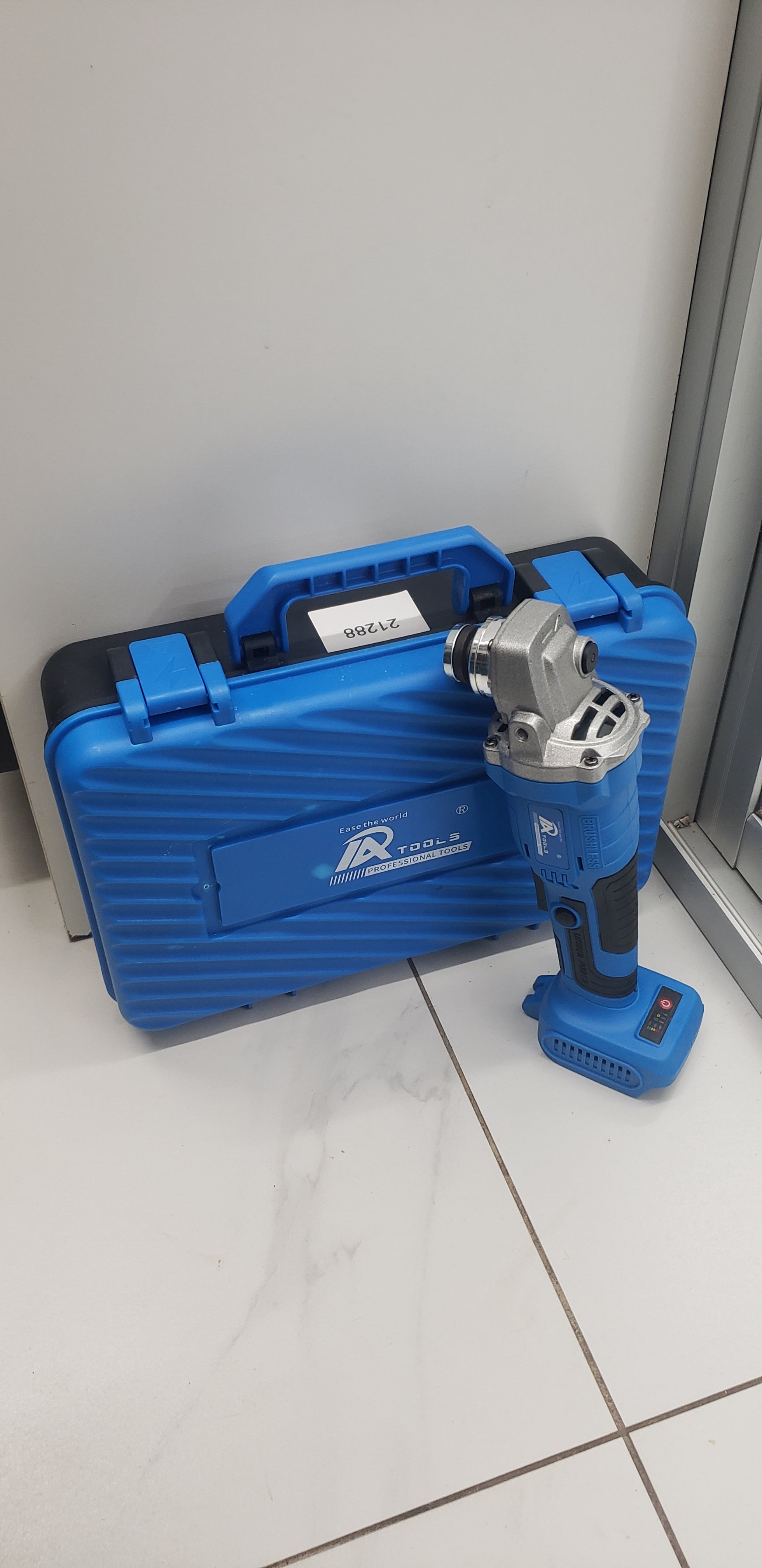 IA cordless angle grinder