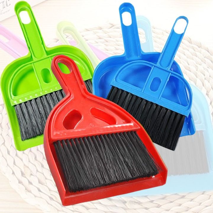Liao-dustpan-and-brush